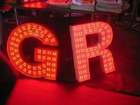 寻甸LED发光字常见的安装误区。